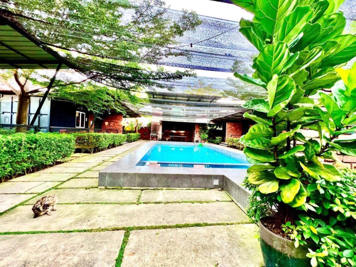 Petak Padin Cottage By The Pool Kepala Batas  Exterior photo