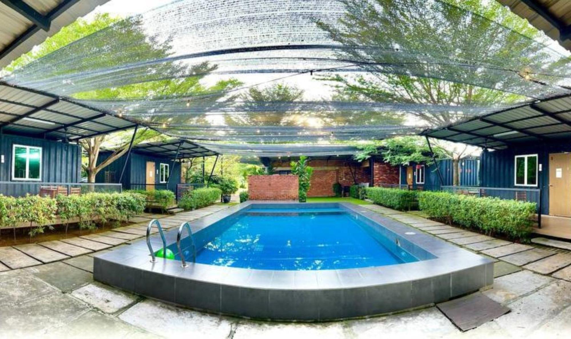 Petak Padin Cottage By The Pool Kepala Batas  Exterior photo